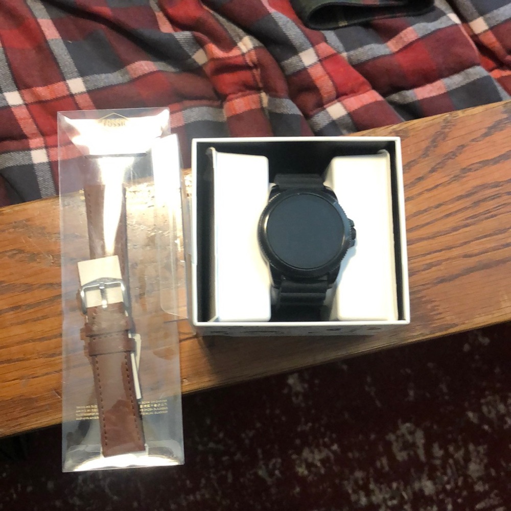 Fossil Smartwatch Gen 4 W/ Leather Straps extra